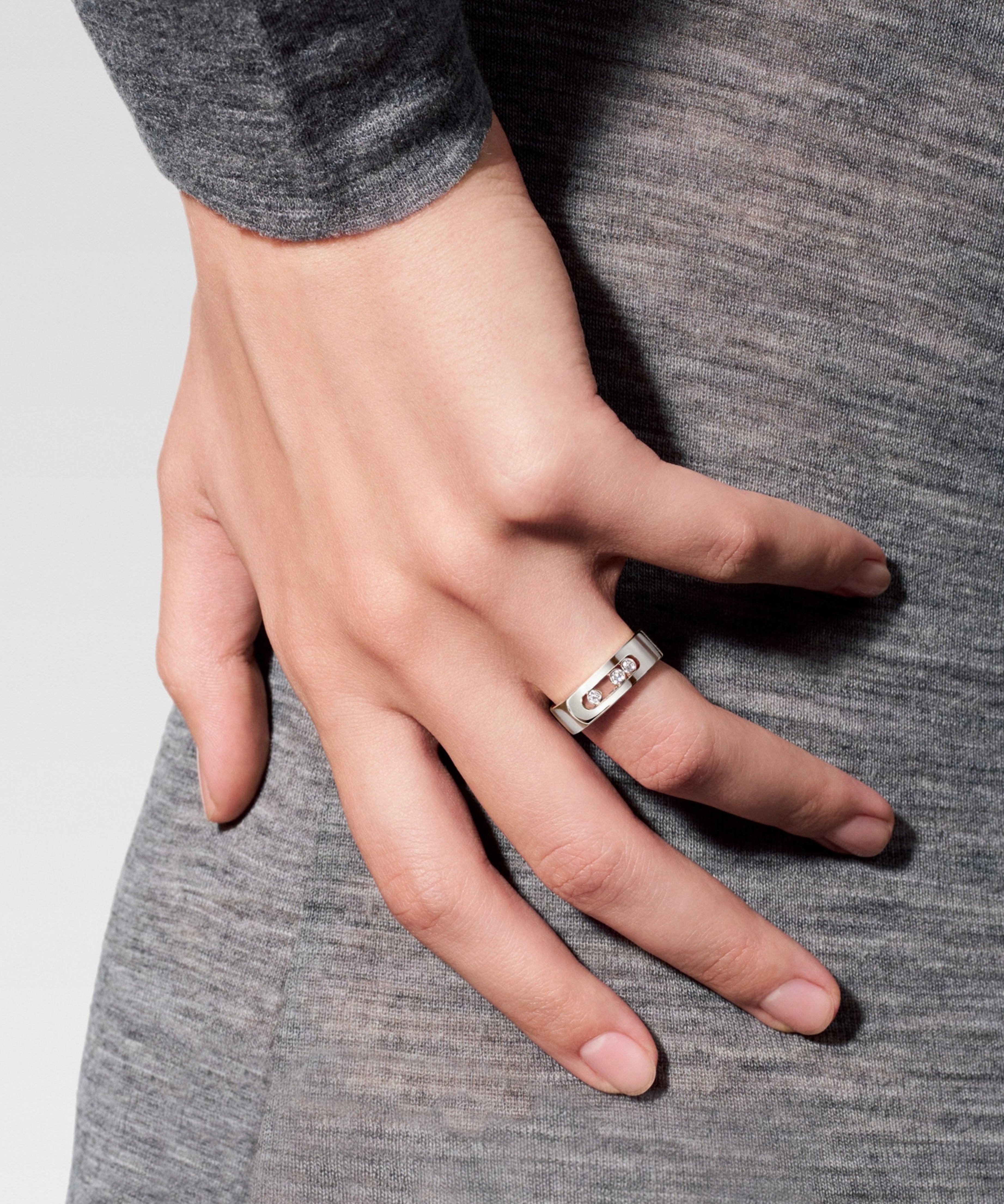 Anillo Messika Move Noa Pequeño Oro Blanco y Diamantes | 06262-WG