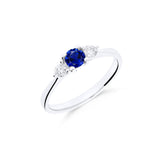 Anillo Tresillo con Zafiro y Diamantes en Oro Blanco