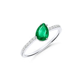 Anillo con Esmeralda Talla Pera y Diamantes en Oro Blanco