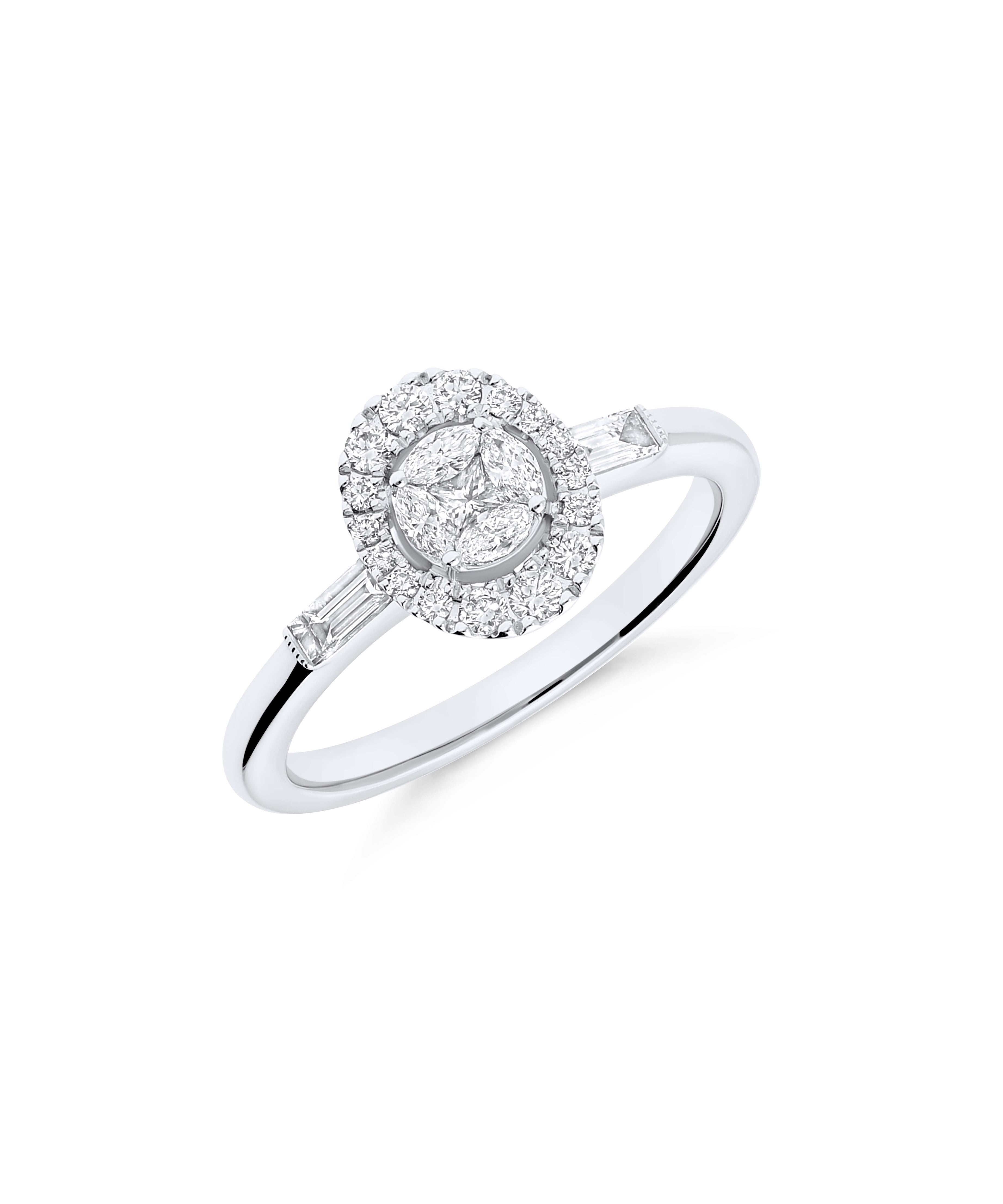 Anillo Illusion Oval de Diamantes con Halo en Oro Blanco