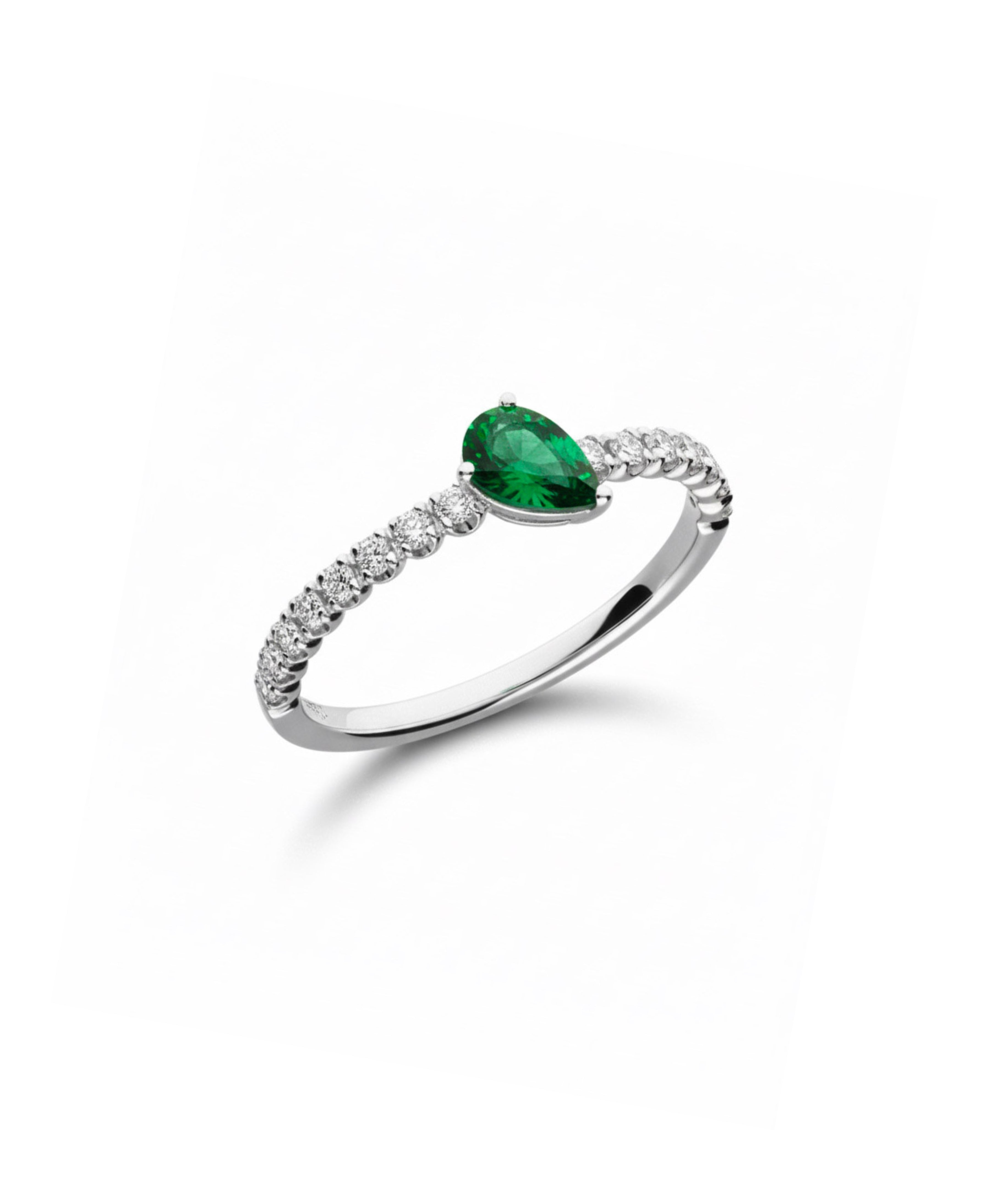 Anillo Esmeralda Talla Pera y Diamantes