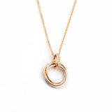 Collar de aros en oro tricolor con diamantes