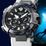 G-Shock MR-G Frogman Edición 30º Aniversario Titanio 49,7 mm | MRG-BF1000EB-1A