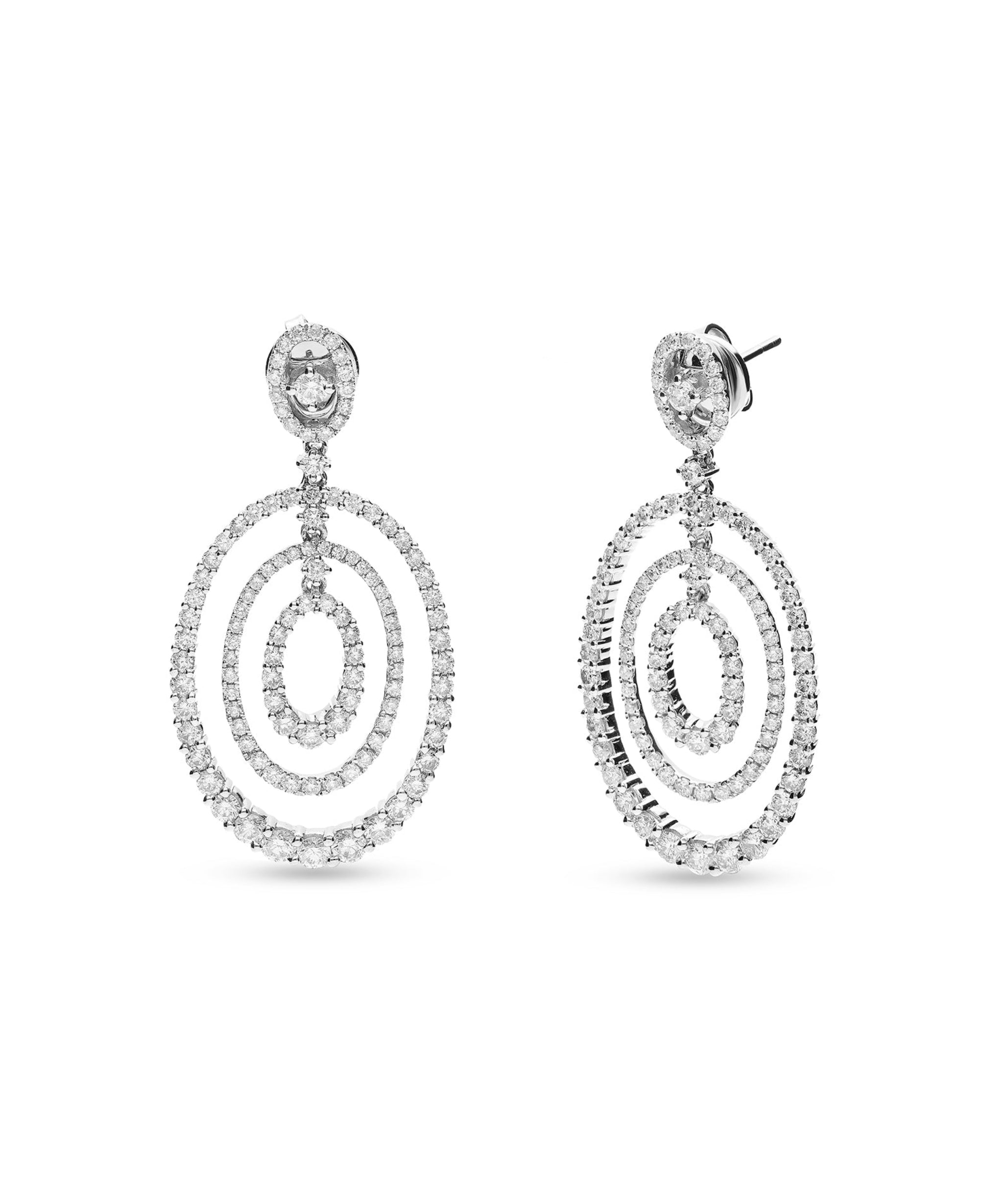 Pendientes Triple Óvalo Pavé de Diamantes en Oro Blanco de joyería calvo