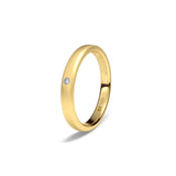 Alianza de Oro Amarillo Ovalada con Diamante