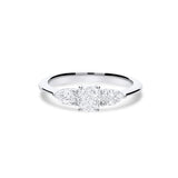 anillo de compromiso "tresillo" solitario en talla oval y diamantes pera a los lados oro blanco de 18k 