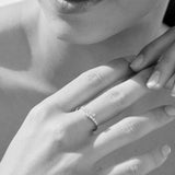 Anillo LeCarré Media Alianza Doble de Diamantes