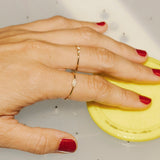 Anillo LeCarré Motivo Central Mini Oro y Diamantes