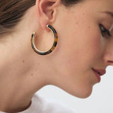 Pendientes Aro Abierto AGATHA París Resina Carey Dorado | 2380117-173-TU