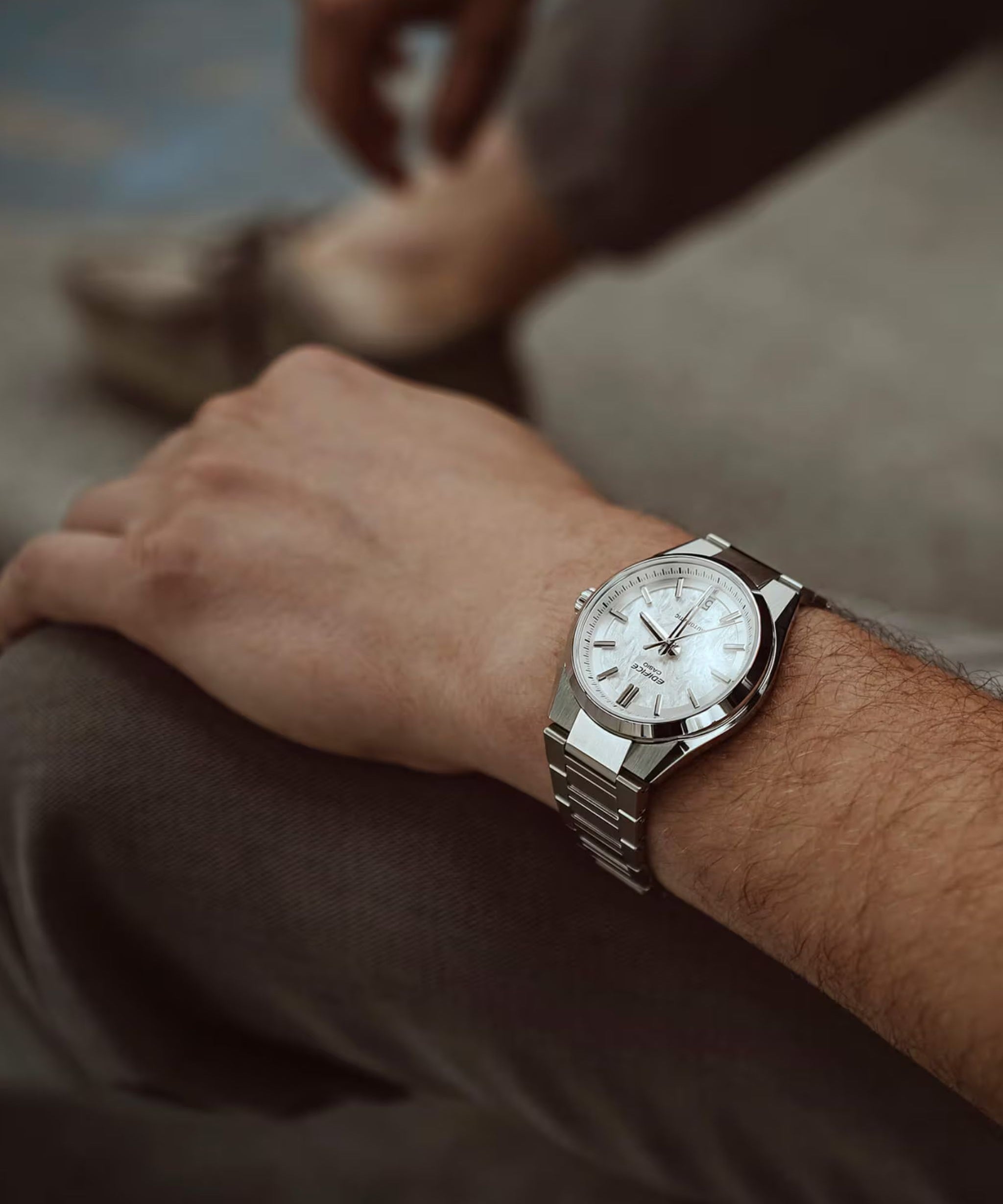 Casio Edifice Automático Blanco Acero 39 mm | EFK-100D-7A