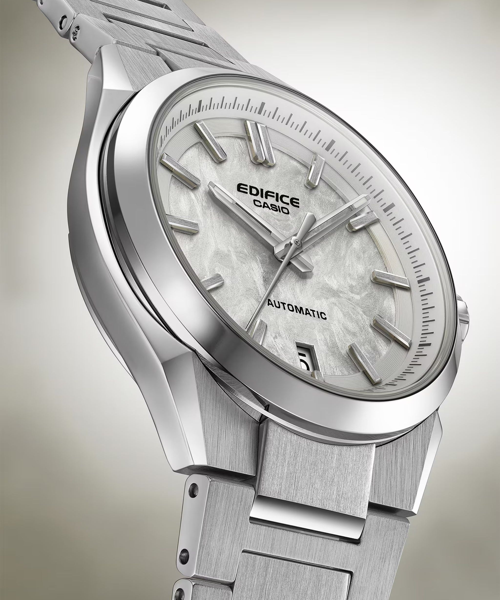 Casio Edifice Automático Blanco Acero 39 mm | EFK-100D-7A