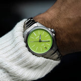 ORIS ProPilot X Kermit Edition Calibre 400 Verde Titanio 39 mm | 01 400 7778 7157-SET