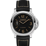 Panerai Luminor 8 Giorni de 44 mm con esfera negra, caja de acero y correa de piel negra.