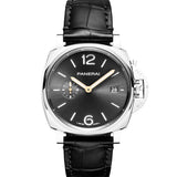 Reloj Panerai Luminor Due de 42 mm con esfera negra, caja de acero y correa negra de caimán.