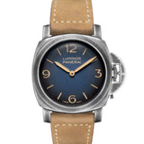 Descubre el Panerai Luminor Venticinque PAM02025, edición limitada con esfera azul degradada, acero Brunito, calibre P.6000 y reserva de marcha de 3 días.